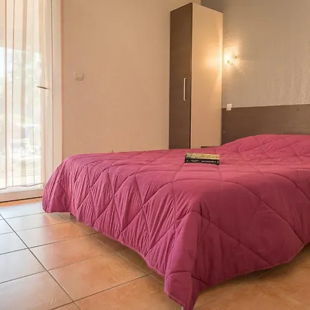 Le Mediterranee - Domaine Pietonnier Kamp alanı 5*
